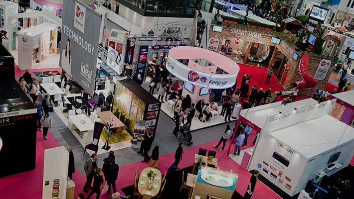 Tips-to-Make-Your-Trade-Show-Booth-More-Approachable