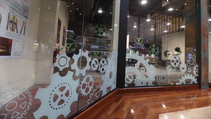 mission-escape-room-storefront-window-graphics