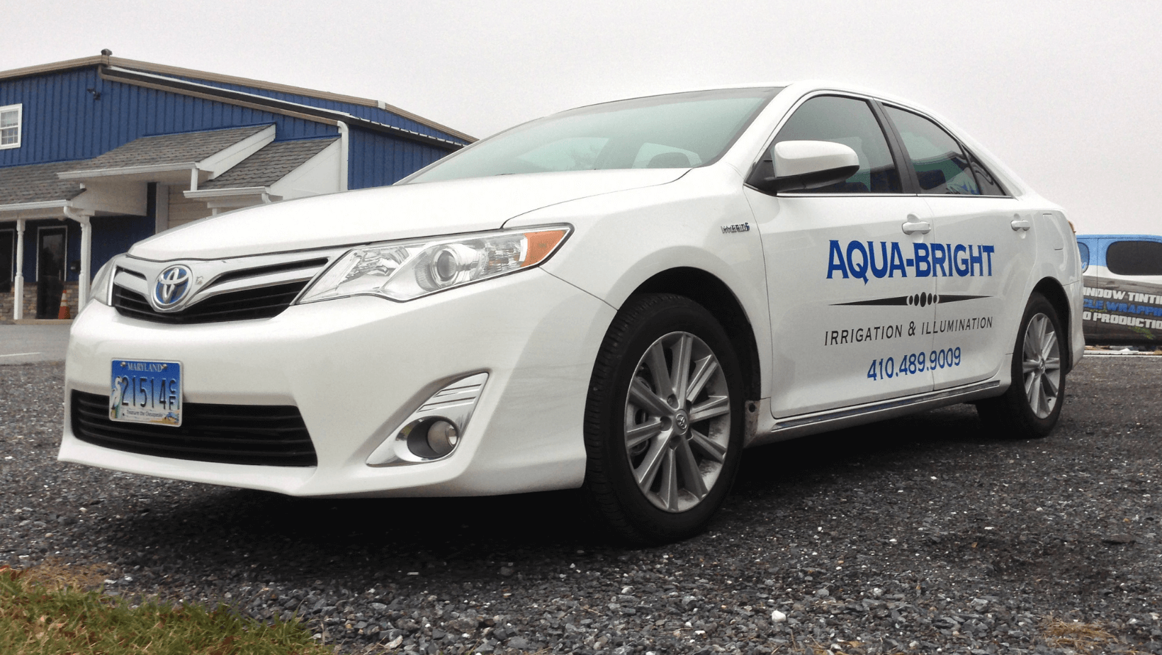 cut-letter-vinyl-on-white-car