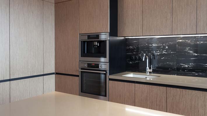 Comparison of 3M DI-NOC and 3M printed vinyl for woodgrain surfaces